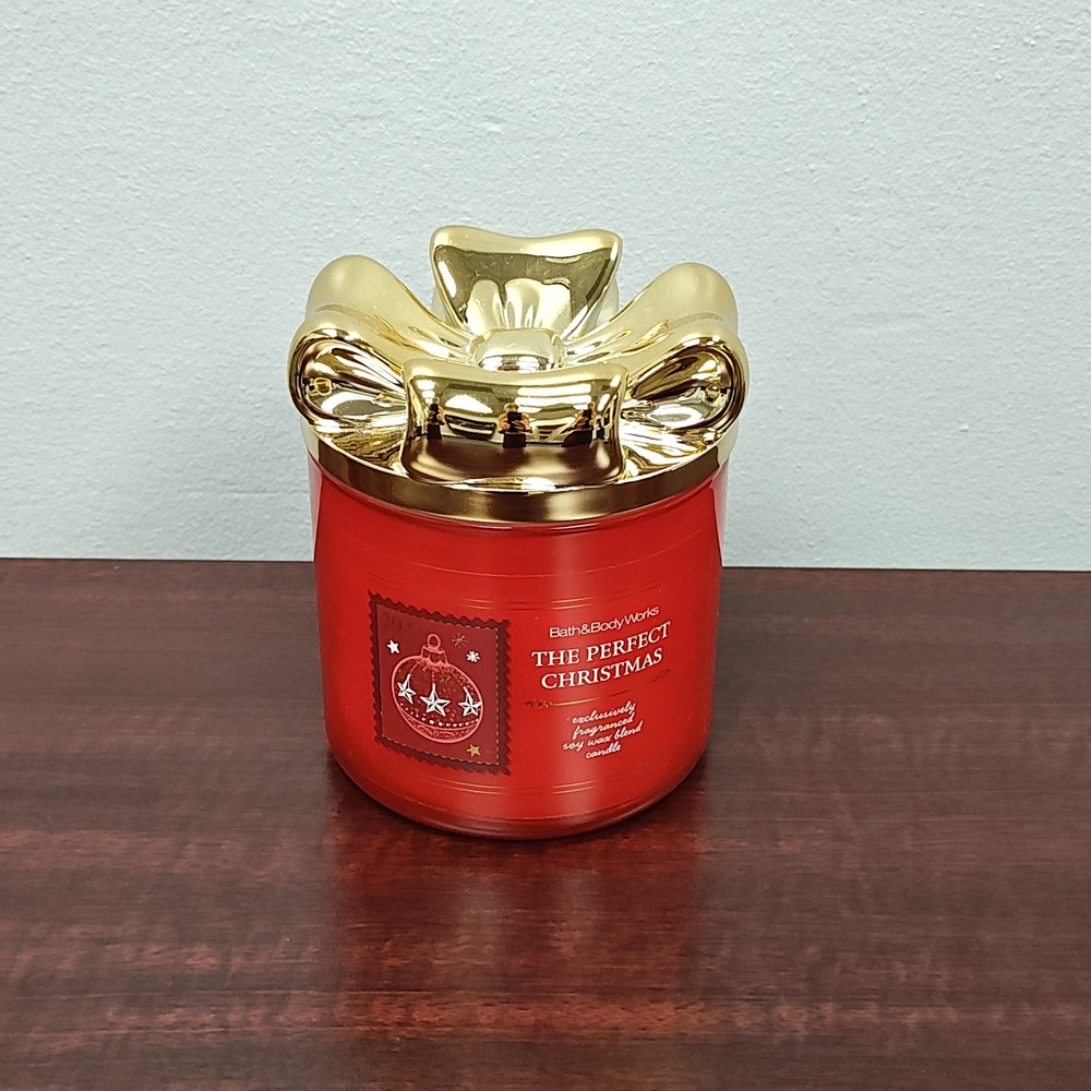 Bath & Body Works THE PERFECT CHRISTMAS 3 Wick Candle with BOW LID